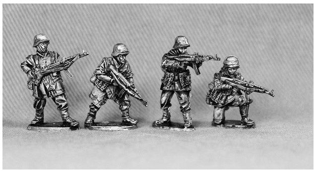 VG 11 \ Late War German Grenadiers/Volksgrenadiers. Stg44 armed
